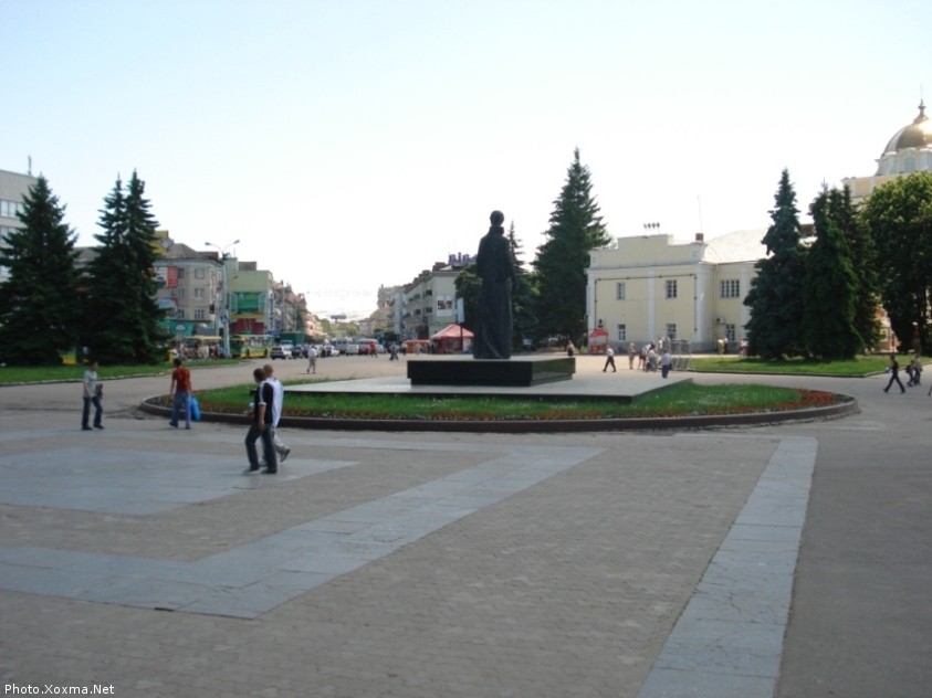 площадь в центре города