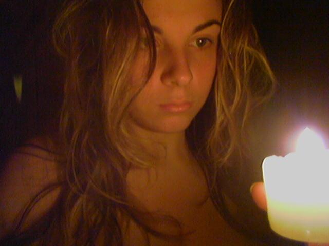 При свечах