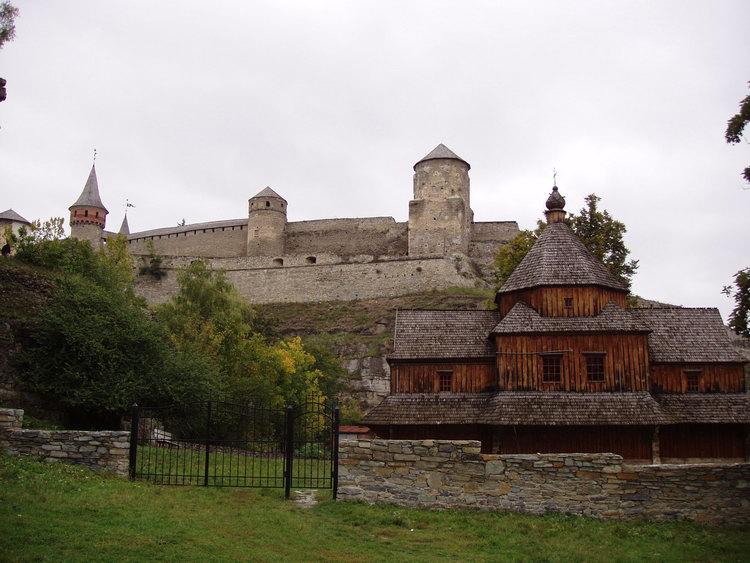 замок в Каменец-Подольском