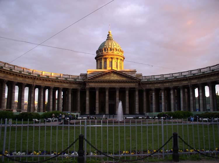Казанский собор на закате. Июнь 2004