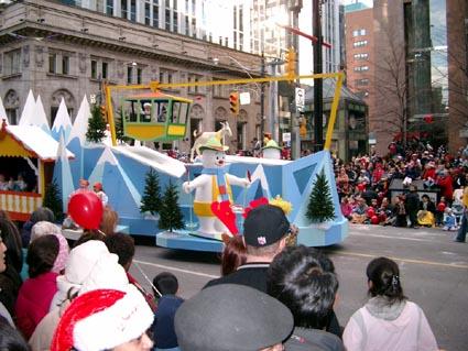 2004-11-21 Santa's parad -2