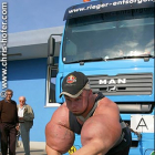 Фигасе. Чемпион мира по тасканию грузовиков Peter Hiesinger.