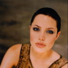 Angelina Jolie подстриглась под пацана