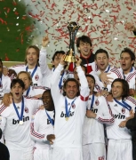Главные футбольные триумфаторы — «Милан» и Кака