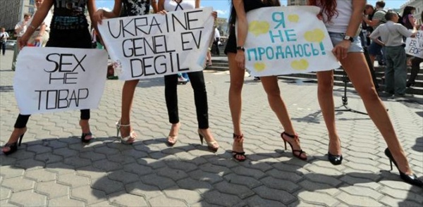 Киевская молодежь выступила против проституции