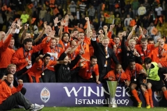 Донецкий «Шахтер» стал обладателем Кубка УЕФА сезона 2008/2009