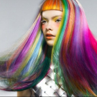 Девушки с разноцветными волосами