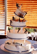 Торт для последней свадьбы последнего киногероя.