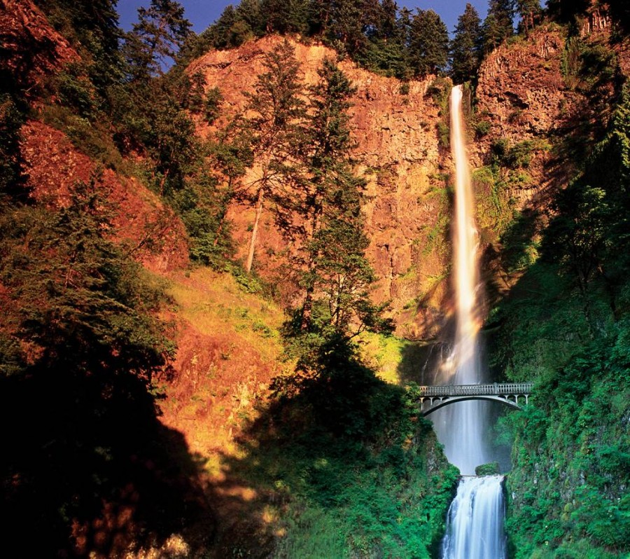 Удивительная Америка. Водопад Малтнома-Фолс, штат Орегон.