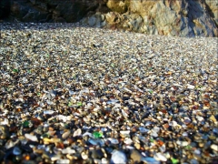 Самые красивые места мира. Стеклянный пляж Калифорнии в США